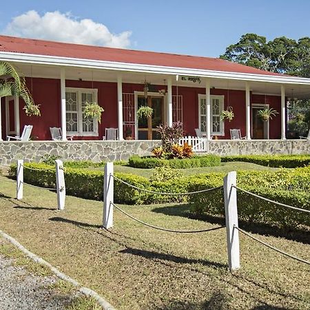 Hotel Hacienda El Rodeo Vueltas エクステリア 写真