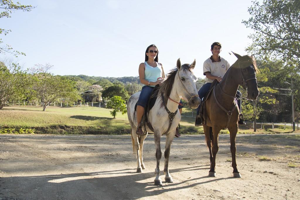 Hotel Hacienda El Rodeo Vueltas エクステリア 写真
