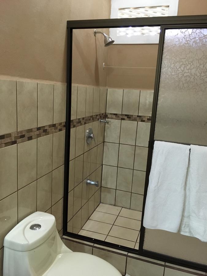 Hotel Hacienda El Rodeo Vueltas エクステリア 写真