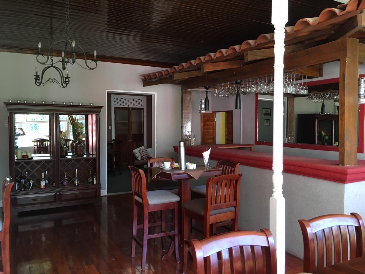 Hotel Hacienda El Rodeo Vueltas エクステリア 写真